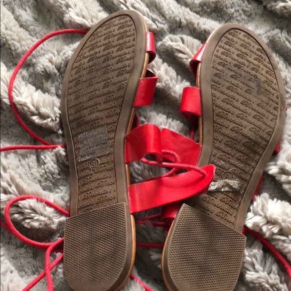 Red tie sandals - Picture 3 of 3